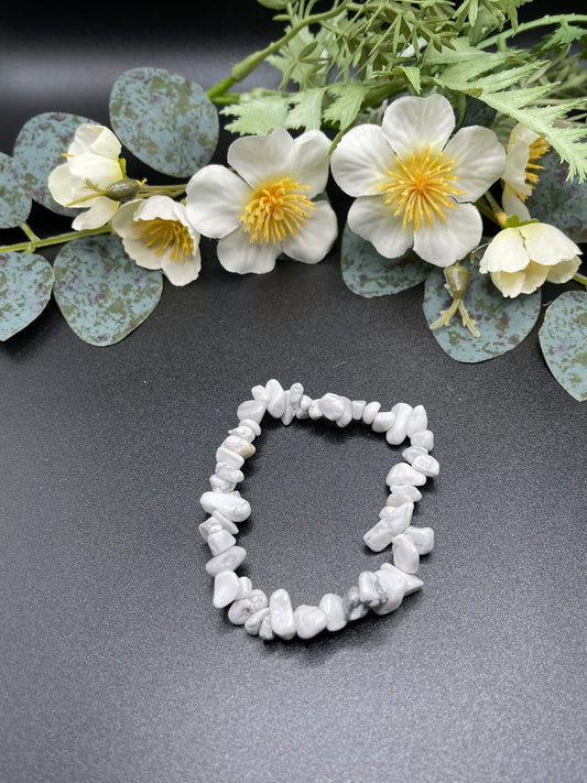 Howlite Chip Bracelet